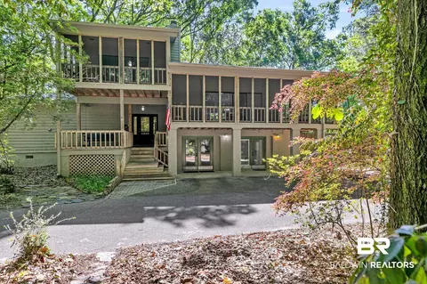 814 Pinewood Ct, Daphne, AL 36526