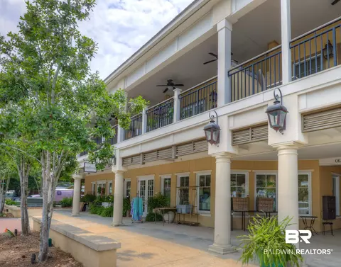 50 S Church St #6, Fairhope, AL 36532
