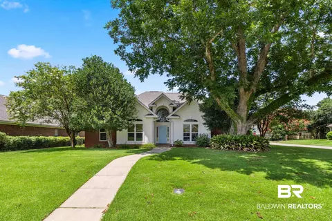 19371 Fairfax Dr, Fairhope, AL 36532