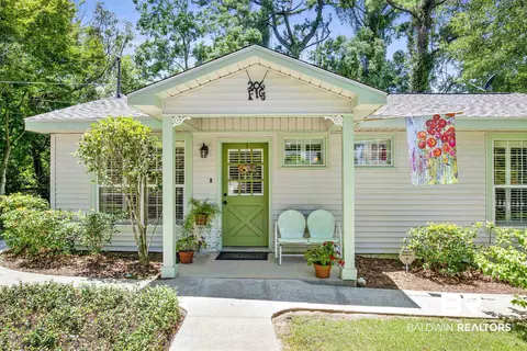 206 Fig Ave, Fairhope, AL 36532