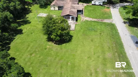 7616 Melvin Ln, Fairhope, AL 36532