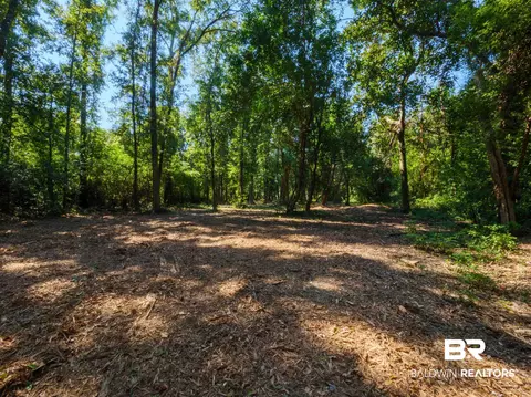 303 Young St, Fairhope, AL 36532