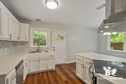 408 La Rose Dr, Mobile, AL 36609 photo 6
