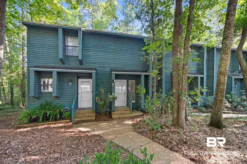 42 Summer Oaks Dr, Daphne, AL 36526