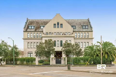 753 Saint Francis St #1003B, Mobile, AL 36602