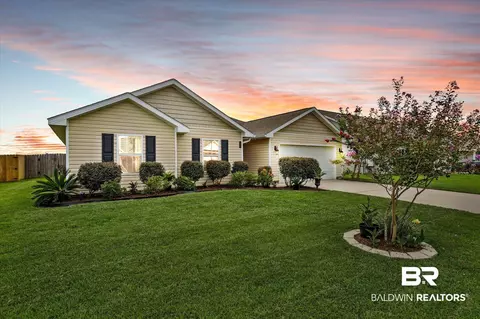 6886 Crimson Ridge St, Gulf Shores, AL 36542