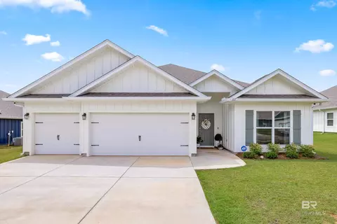 665 Calibre St, Fairhope, AL 36532