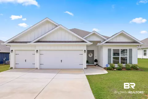 665 Calibre St, Fairhope, AL 36532