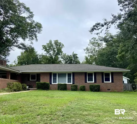 102 Ashley St, Evergreen, AL 36401