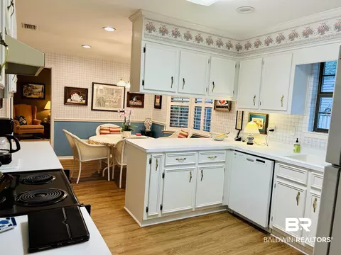 2341 E Huffman Dr, Mobile, AL 36693 photo 7