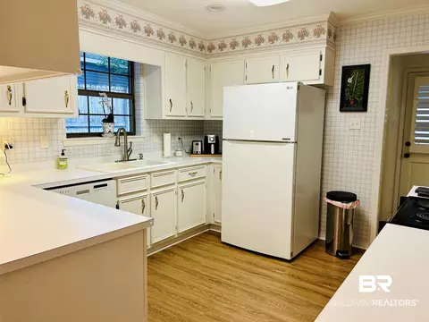 2341 E Huffman Dr, Mobile, AL 36693 photo 8