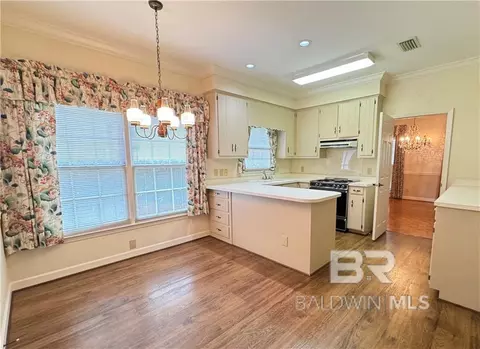 3932 Mcgregor Ct, Mobile, AL 36608 photo 4
