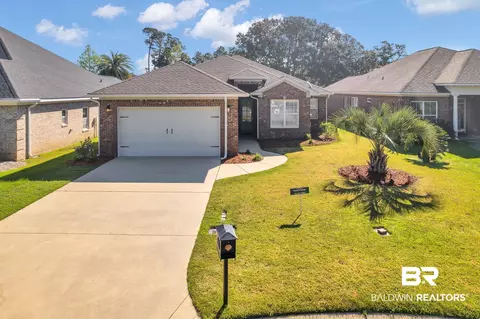 123 Lagoon Dr, Gulf Shores, AL 36542