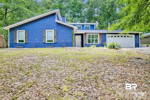 192 Buena Vista Dr, Daphne, AL 36526