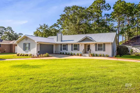 473 W 22nd Ave, Gulf Shores, AL 36542