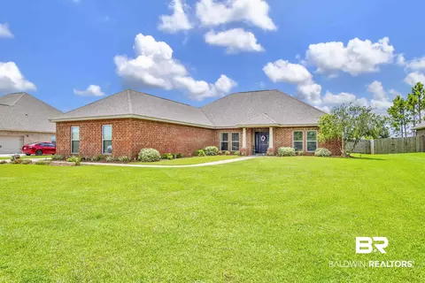 2105 Bourbon St, Foley, AL 36535