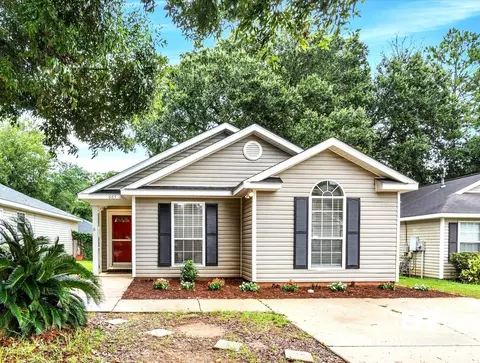 665 Willow Pointe Dr, Mobile, AL 36695
