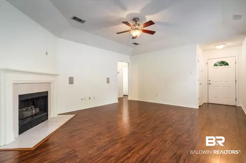 665 Willow Pointe Dr, Mobile, AL 36695 photo 2