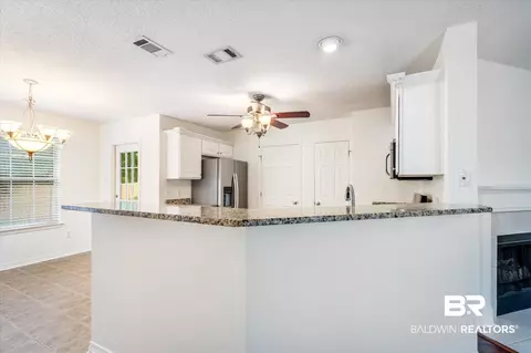 665 Willow Pointe Dr, Mobile, AL 36695 photo 5