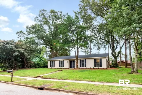6137 Coronado Dr, Mobile, AL 36693 photo 2