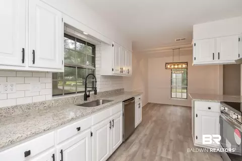 6137 Coronado Dr, Mobile, AL 36693 photo 9