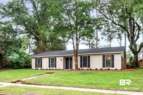6137 Coronado Dr, Mobile, AL 36693