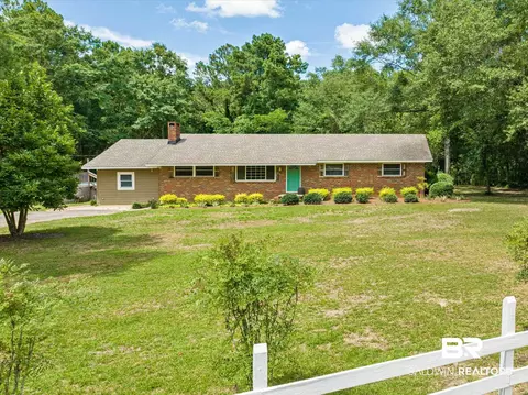 3325 Lacoste Rd, Mobile, AL 36618 photo 1