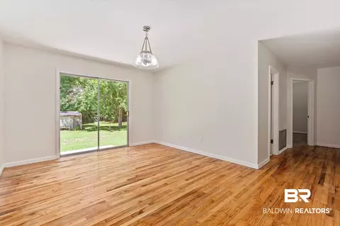 3325 Lacoste Rd, Mobile, AL 36618 photo 4