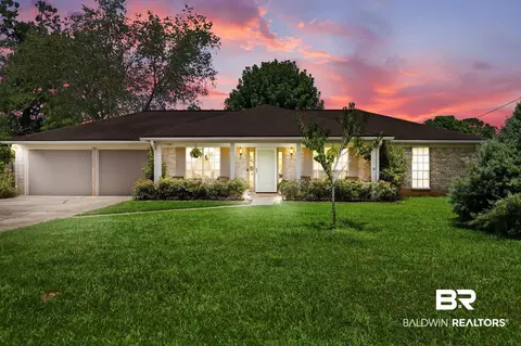 53 N Magnolia Cir, Foley, AL 36535