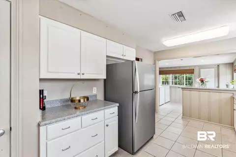2908 Thornhill Dr, Mobile, AL 36606 photo 9