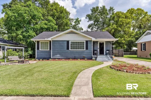 2908 Thornhill Dr, Mobile, AL 36606
