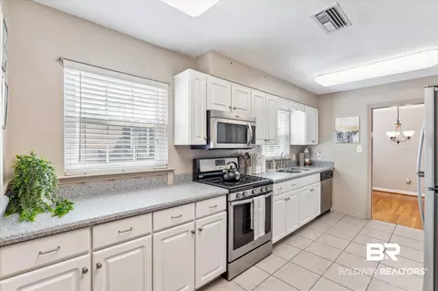 2908 Thornhill Dr, Mobile, AL 36606 photo 10