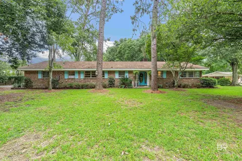 4051 E Canal Cir, Mobile, AL 36619
