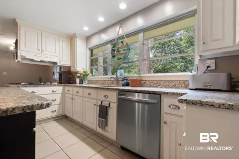 4051 E Canal Cir, Mobile, AL 36619 photo 11