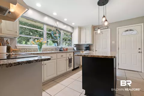 4051 E Canal Cir, Mobile, AL 36619 photo 9