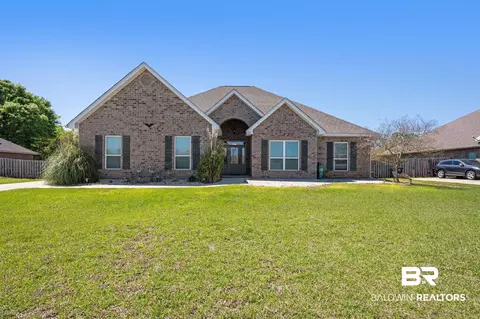 725 Winesap Dr, Fairhope, AL 36532