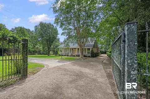 3901 S Mcgregor Ave, Mobile, AL 36608 photo 3