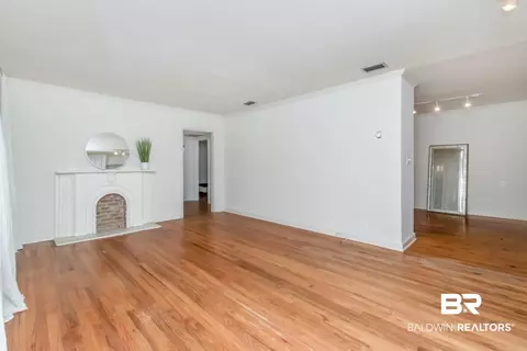 1906 Old Shell Rd, Mobile, AL 36607 photo 4