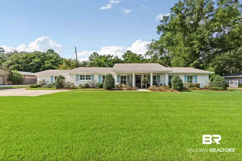 3808 N Claridge Rd, Mobile, AL 36608