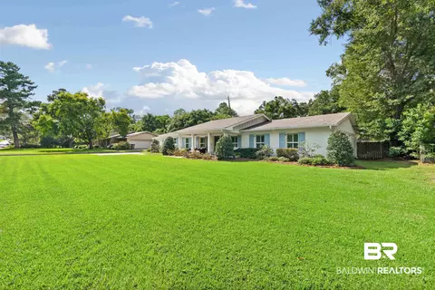 3808 N Claridge Rd, Mobile, AL 36608 photo 2