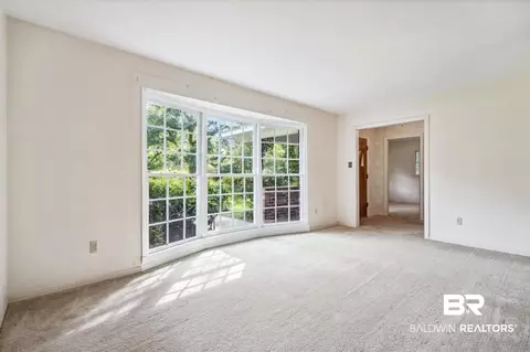 1252 Helm Cir, Mobile, AL 36693 photo 3
