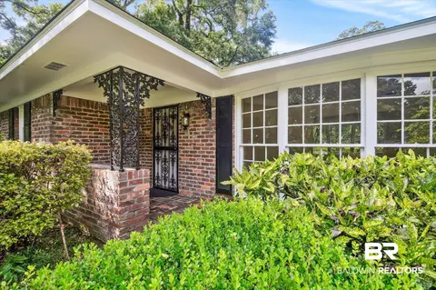 1252 Helm Cir, Mobile, AL 36693 photo 2