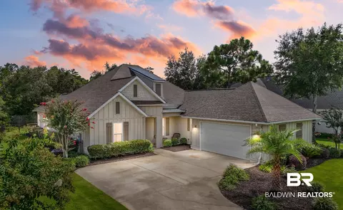 532 Retreat Ln, Gulf Shores, AL 36542