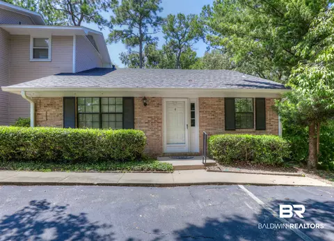 320 Volanta Ave #4C, Fairhope, AL 36532