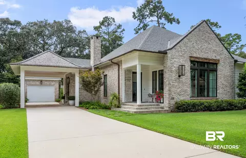 318 Poviner Pl, Fairhope, AL 36532