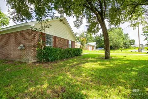 Exterior - 13255 Pointer Dr, Foley, AL 36535 photo 6 of 8