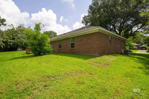Exterior - 13255 Pointer Dr, Foley, AL 36535 photo 7 of 8