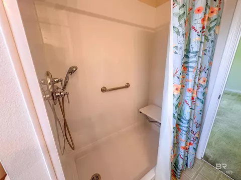 Bath - 13255 Pointer Dr, Foley, AL 36535 photo 2 of 3