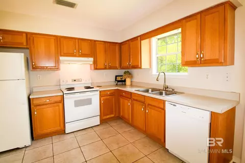 Kitchen - 13255 Pointer Dr, Foley, AL 36535 photo 2 of 2