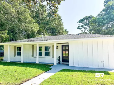 408 Powell Ln, Saraland, AL 36571